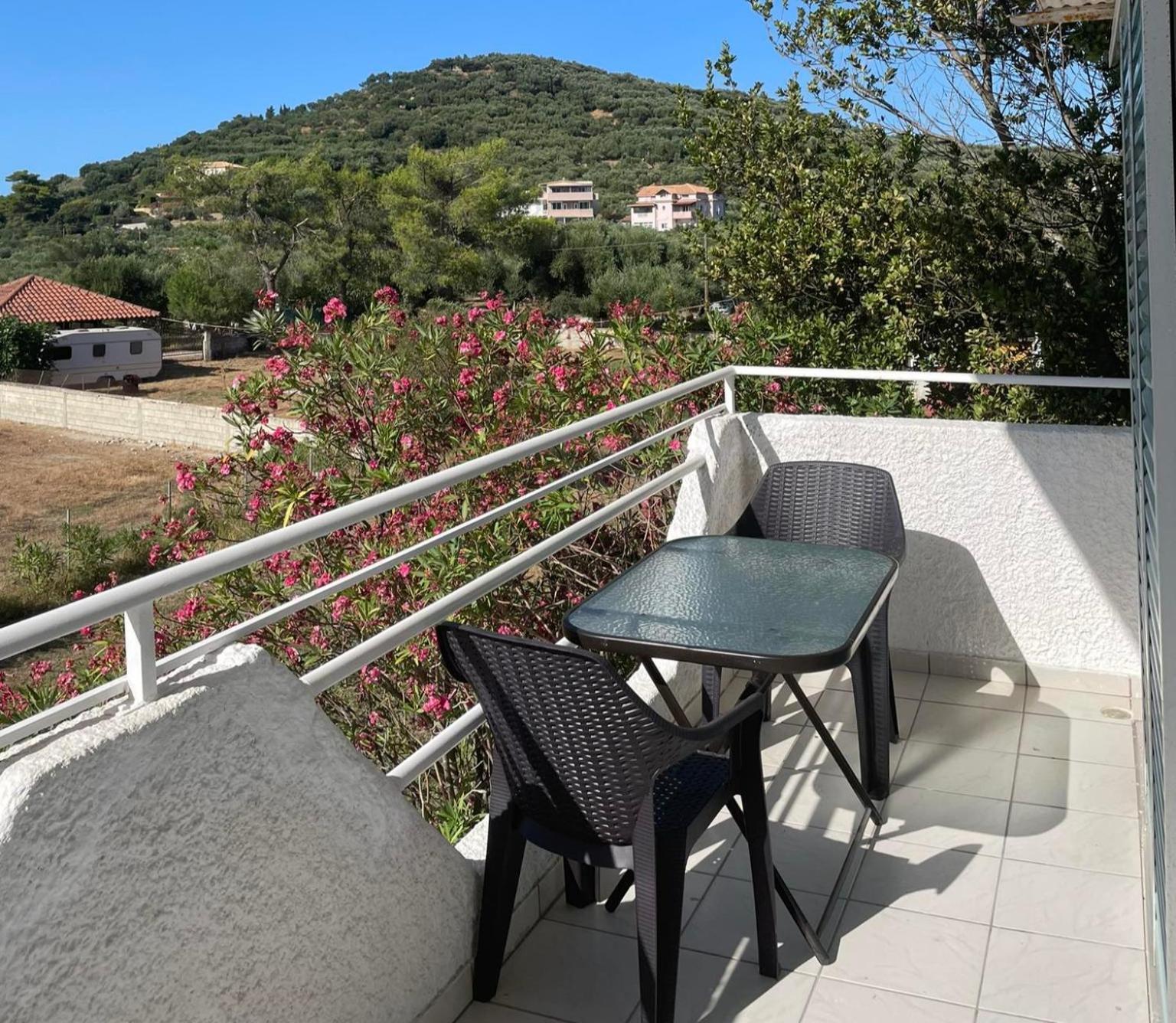 Hotel Villa Mantalena Alykanas  Exteriör bild